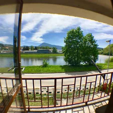 Rodinny Retro Domcek Apartman